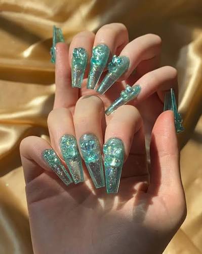 Press on nails